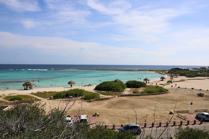 Art, Beach and Culture Island Tour with Kini Kini - The Minivan, the Guide, and the Pace You’ll Feel