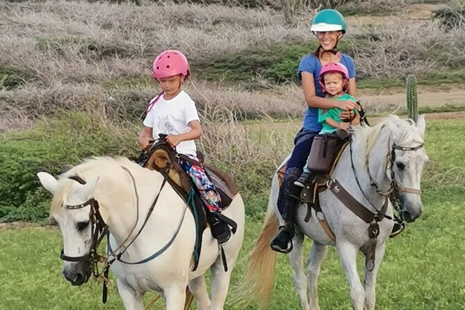 Aruba Countryside: Horseback Adventure to Urirama Cove - Arrival at Urirama Cove: the payoff and the photo moment