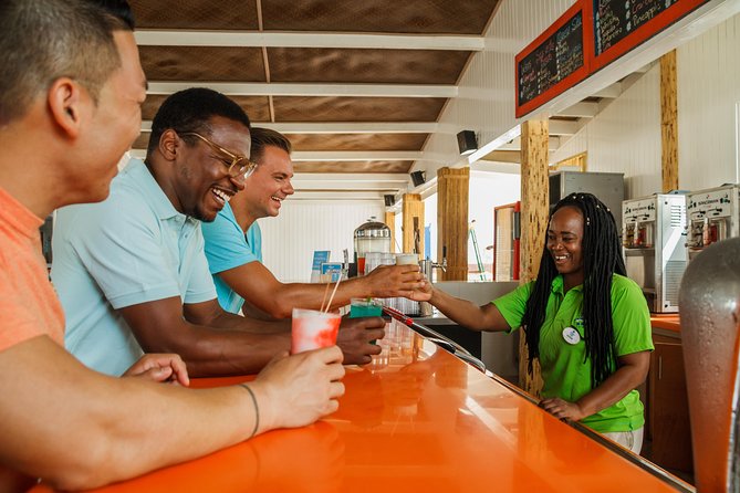 Aruba De Palm Island Day Pass - Lunch, snacks, and the open bar: what you’ll eat and drink