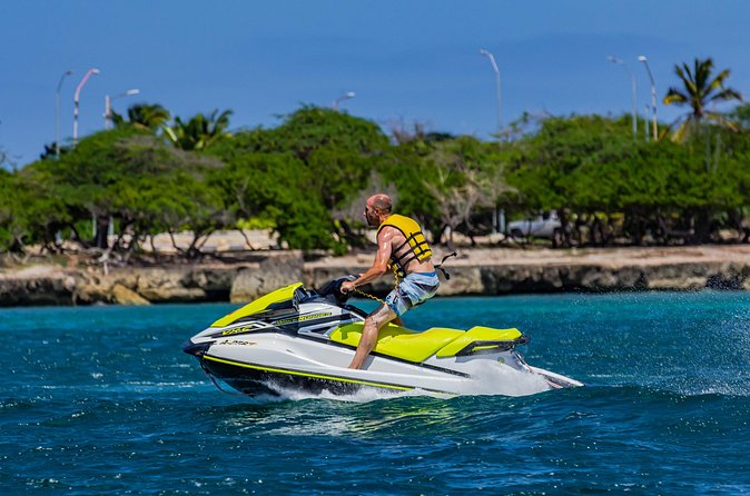 Aruba Jet Ski Waverunner Rental - Gear tips that actually help: goggles, sunglasses, and water spray