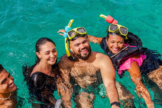 Aruba Morning Snorkel Sail aboard Palm Pleasure Catamaran - What Makes the Crew Experience Feel Easy