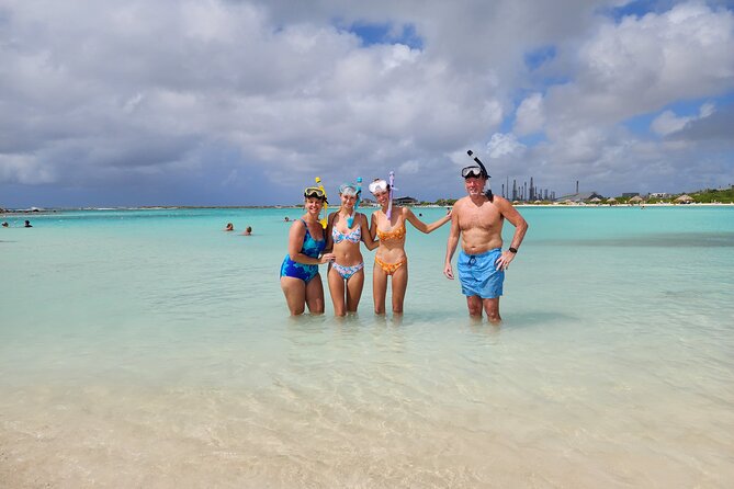 Aruba Private Full Island Tour - San Nicolas: street art, museums, and local crafts