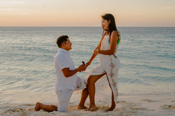 Aruba Romantic Sunset Photoshoot & Beach Picnic in Luxury Cabana - The Photoshoot Timing: How the Photographer Makes the Sunset Look Easy