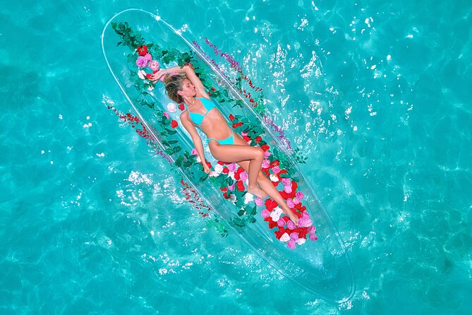 Aruba‘s #1 Clear Kayak INSTANT DELIVERY@arubaphotoshootexperience - The on-set posing moment with the full-length mirror