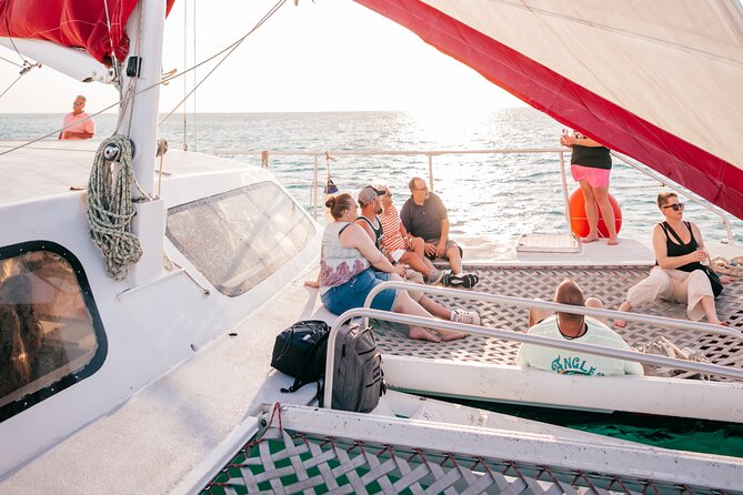 Aruba Sunset Sail with Caribbean Dinner and Live Music - The one drawback to plan for: seating and crowd feel