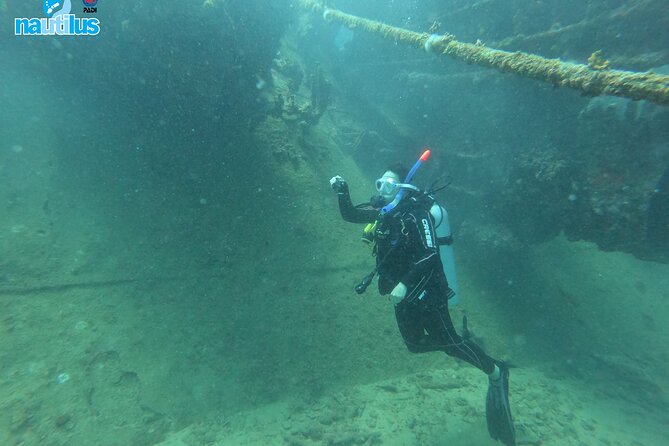 Boat Dive Shipwreck/ Airplanes/ Reef /2 tanks - Weather Checks and Clear Communication: The Unromantic Part That Saves Your Day