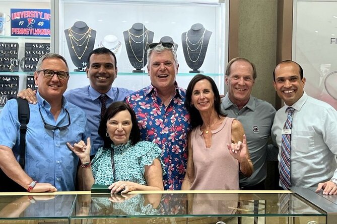 Diamond Shopping Experience with Champagne - Kay’s Fine Jewelry in Oranjestad: The Setting for a Calm Browse