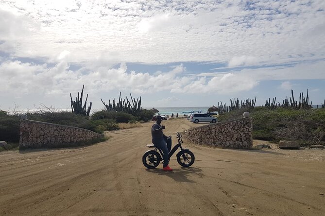 Ebike Rentals in Aruba - Solar-charged power: the eco angle that also makes the day easier