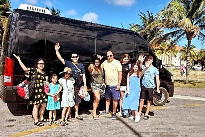 Half-Day Aruba Sightseeing Tour & Beach in an Air-condition Bus - Stop 1: Royal Aruba Aloe museum and store (what the aloe visit means)