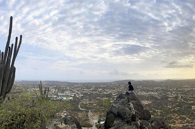 Hooiberg Hill Hike (Sunrise, Sunset, Night) - Stop moments on the way up: stories, views, and better photos