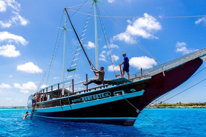 Luxury Lagoon Cruise with Onboard Chef and Signature Cocktails - Getting there: Pelican Pier and a 10am start that matters