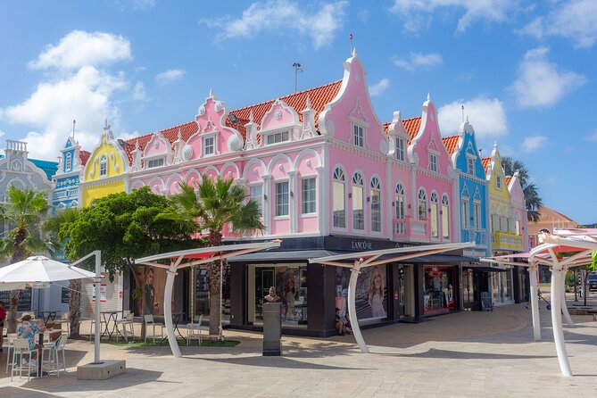 Oranjestad AUA Airport Transfer to Oranjestad/Noord/Cura Cabai - Meeting your driver: voucher, ID, and the info you’ll get ahead of time