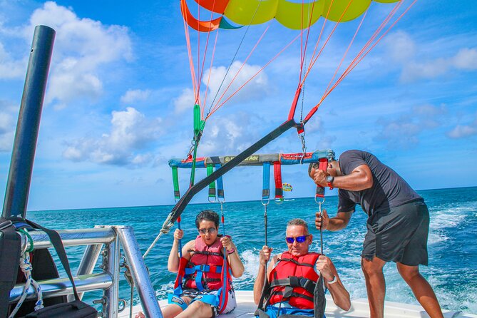 Parasailing Adventure Aruba - Who This Parasailing Trip Is Best For