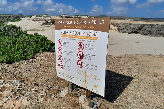 Private 4x4 Natural Pool, Caves & Baby Beach by Cross Aruba Tours - Private 4x4 jeep touring from Oranjestad