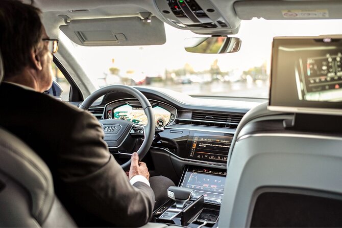 Private One-Way Transfer Reina Beatrix Airport to Aruba - Who this transfer is best for