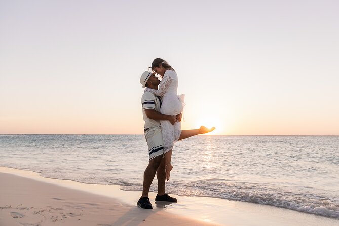Private Vacation Photoshoot with Photographer in Aruba - Family and kids: patient pacing beats perfect timing