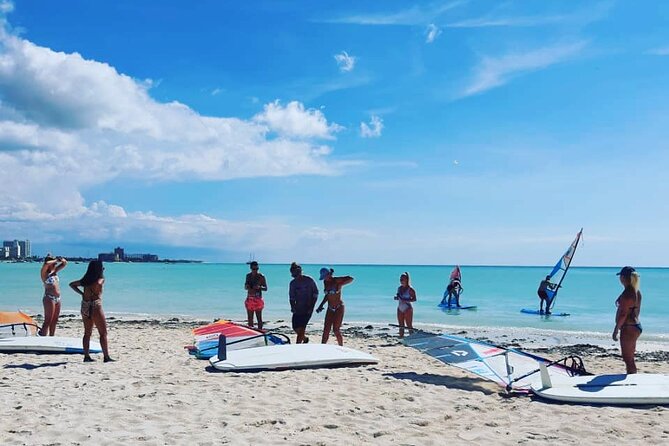 Private Windsurfing Lessons in Aruba - Aruba’s trade winds: learning steering and control in real conditions