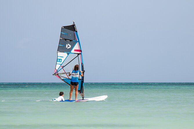 Private Windsurfing Lessons in Aruba - Crowds, timing, and what the beach day really feels like