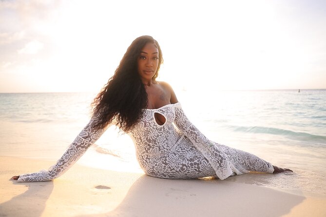 Professional Sunset Photoshoot in Aruba - Your Aruba sunset portraits start at the right place