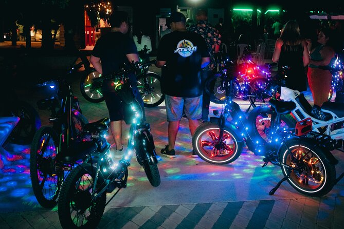 Semi-Private Christmas Edition Twilight Glow E-Bike Oranjestad - Meeting at Stezo: What You’ll Do Before Wheels Start Turning